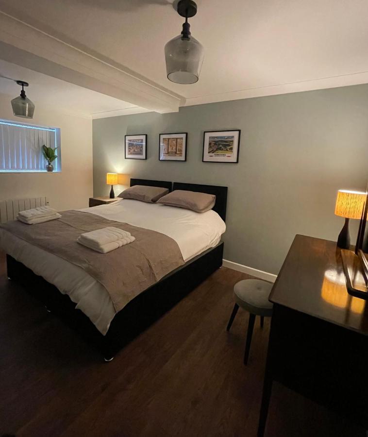 Kittiwake Number 4a - Town Centre Ground Floor Apartment *